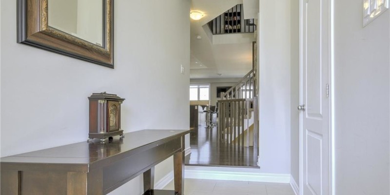913_bunchberry_hallway1