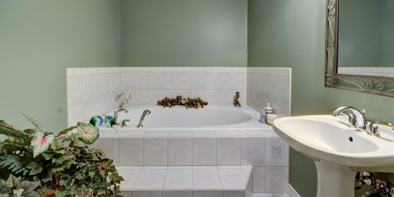 1443_launay_downstairs_tub