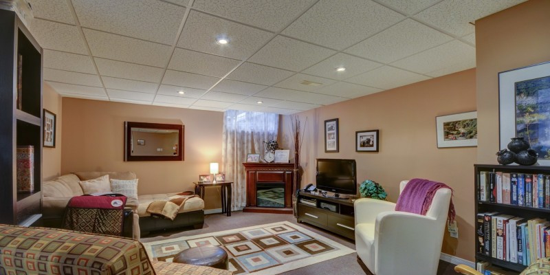 1443_launay_family_room