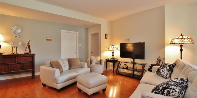 4_living_room_view_3